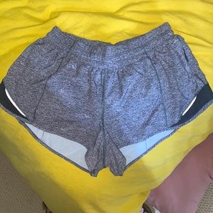 lululemon athletica hotty hot short 2.5in